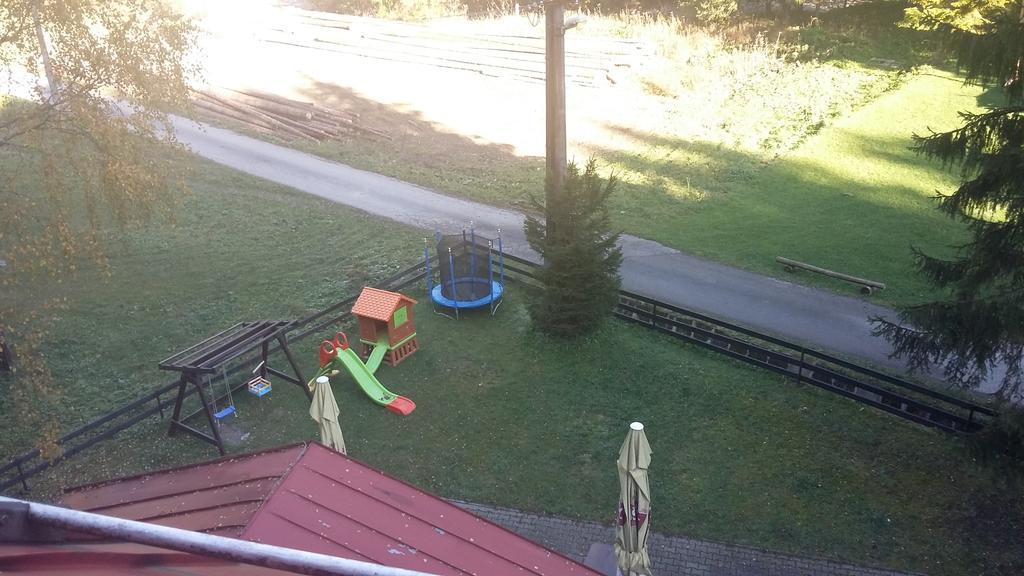 Chata Vo Vyhnanej Hotell Terchová Exteriör bild