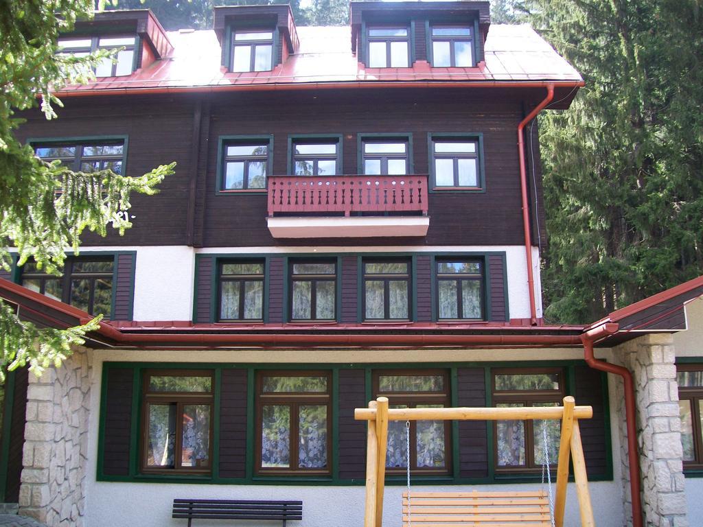 Chata Vo Vyhnanej Hotell Terchová Rum bild